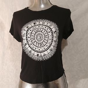 💥SALE 3 for $20💥 DIVIDED Zodiac Symbol Top